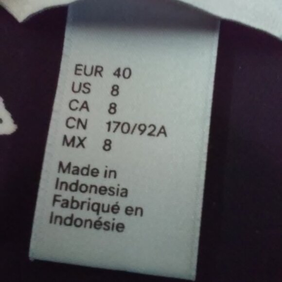 H & M Women's Blouse Sz US 8 CA 8 EUR 40 Extra Button Black With Birds - Picture 3 of 5